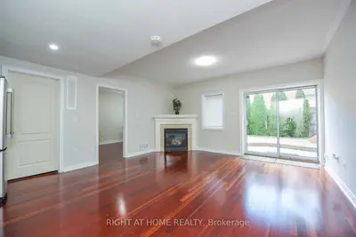 2229 GLAZEBROOK Circle Lower, Oakville, ON L6M 5B5