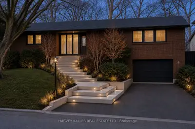 19 Blair Athol Crescent, Toronto, On M9a 1x6