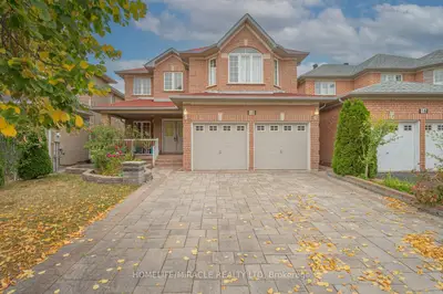 18 Hartwell Gate, Brampton, On L6r 2v3