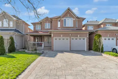 18 Hartwell Gate, Brampton, On L6r 2v3