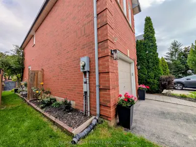 2213 Ridge Landing, Oakville, On L6m 3l7