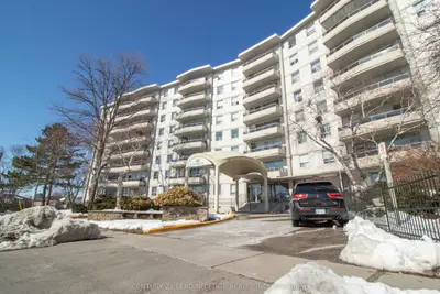 80 Grandravine Drive 703, Toronto, On M3j 1b2
