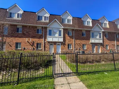 1525 South Parade Court 28, Mississauga, On L5m 6e9