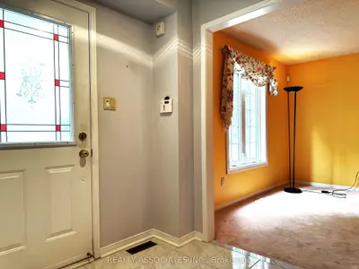 5577 Haddon Hall Road, Mississauga, On L5m 5g4