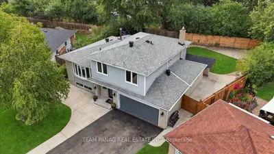 16 Groveland Court, Brampton, On L6s 1l4