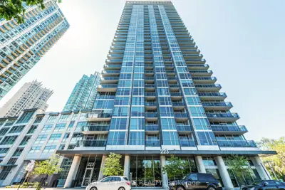 223 Webb Drive 2802, Mississauga, On L5b 0e8