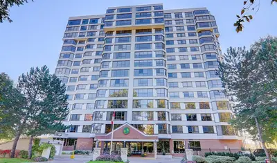 1271 Walden Circle 508, Mississauga, On L5j 4r4