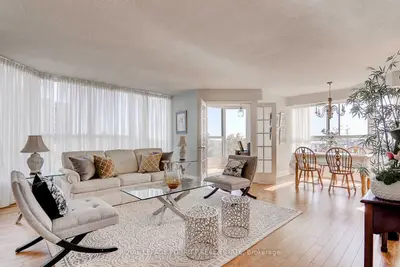 1271 Walden Circle 508, Mississauga, On L5j 4r4
