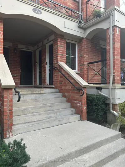 47 Hays Boulevard 13, Oakville, On L6h 0j1