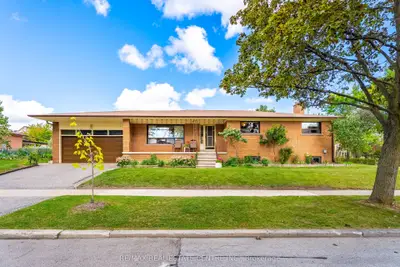 4 Dunreo Drive, Toronto, On M3l 2e9