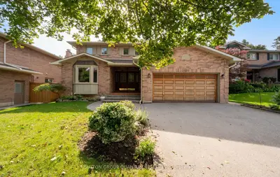 1896 Stoneybrook Court, Mississauga, On L5l 3w2