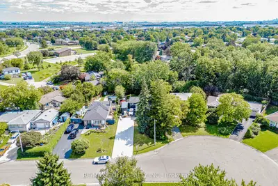 44 Deloraine Drive, Brampton, On L6t 1t7