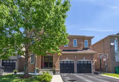 10 Sir Jacobs Crescent, Brampton, On L7a 3t4
