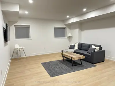 1351 Northmount Avenue Basement, Mississauga, On L5e 1y4