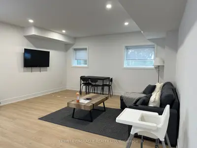 1351 Northmount Avenue Basement, Mississauga, On L5e 1y4