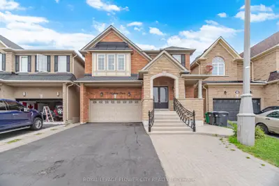 39 Hadfield Circle, Brampton, On L6r 0n6