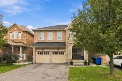 5 Penelope Street, Brampton, On L6p 3h7