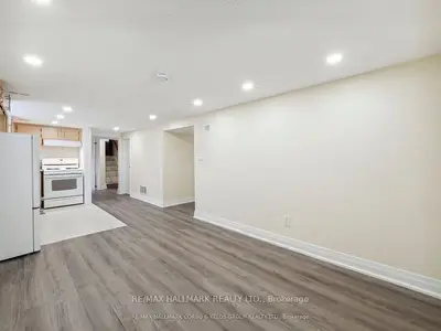 1132 Glengrove Avenue, Toronto, On M6b 2k4