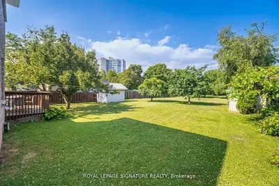 4097 Hickory Drive, Mississauga, On L4w 1l1