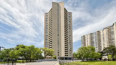 330 Dixon Road 1903, Toronto, On M9r 1s9