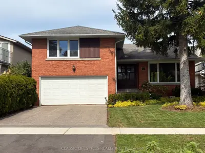 66 Leland Avenue, Toronto, On M8z 2x9