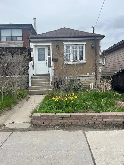 627 Caledonia Road, Toronto, On M6e 4v7