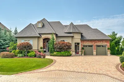 4 Holdroyd Court, Halton Hills, On L7g 0e8