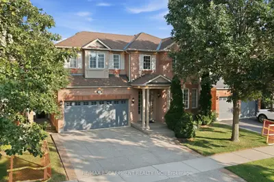 2241 Glazebrook Circle, Oakville, On L6m 5b5