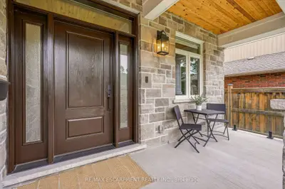 420 Oakwood Drive, Burlington, On L7n 1x2