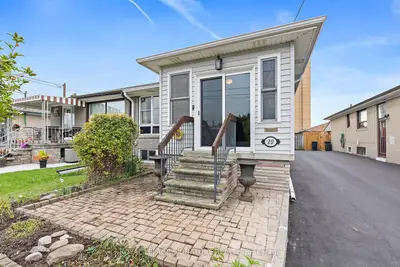 29 Heavitree Drive, Toronto, On M3l 1k5
