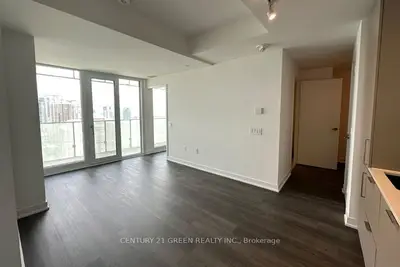 3900 Confederation Parkway 2301, Mississauga, On L5b 0m3