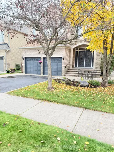 1306 Waubanoka Way, Oakville, On L6h 3v2