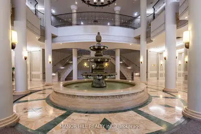 35 Kingsbridge Garden Circle 402, Mississauga, On L5r 3z5