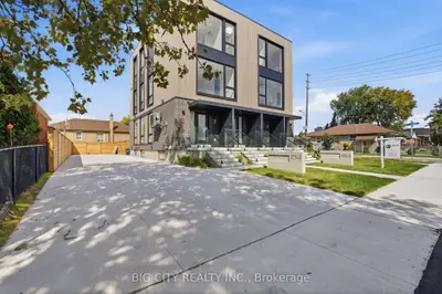 276 Lanor Avenue 2, Toronto, On M8w 2p9