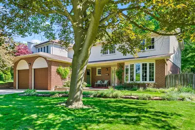 255 Spring Garden Road, Oakville, On L6l 5h5
