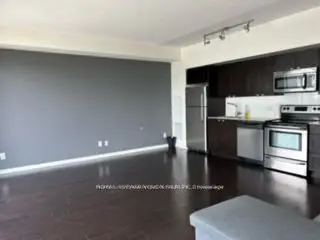 105 The Queensway 2016, Toronto, On M6s 5b5
