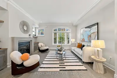 1831 Pagehurst Avenue, Mississauga, On L4x 1y4