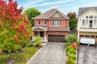 52 Bardoe Crescent, Milton, On L9t 0r7