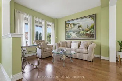 34 Lexington Road, Brampton, On L6p 2b6