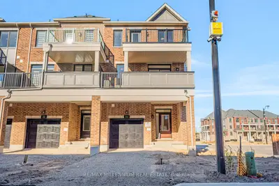 34 Thornbird Crescent Upper, Brampton, On L7a 0b8