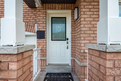 8 Flatlands Way, Brampton, On L6r 2b5
