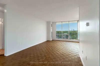 150 Lakeshore Road W 1412, Mississauga, On L5h 3r2