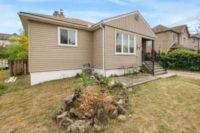1388/1390 Leighland Road, Burlington, On L7r 3s8
