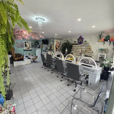 336 Weston Road, Toronto, On M6n 3p8