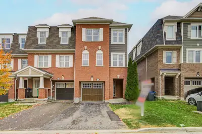 22 Quillberry Close, Brampton, On L7a 4n8