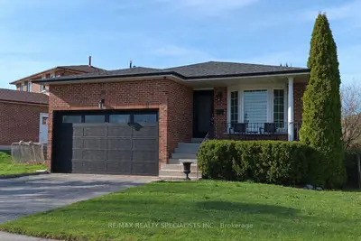 100 Princeton Terrace, Brampton, On L6s 3s9