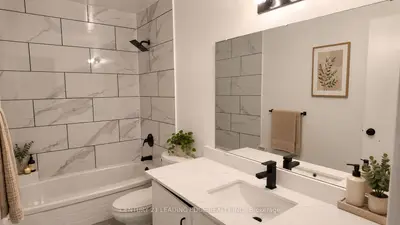 1055 Dundas Street E 199, Mississauga, On L4y 3x6