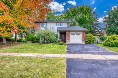 6100 Wabukayne Court, Mississauga, On L5n 2b2