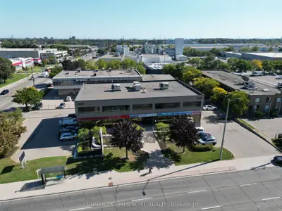 1090 Dundas Street E 201, Mississauga, On L4y 2b8