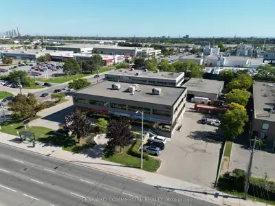 1090 Dundas Street E 104, Mississauga, On L4y 2b8
